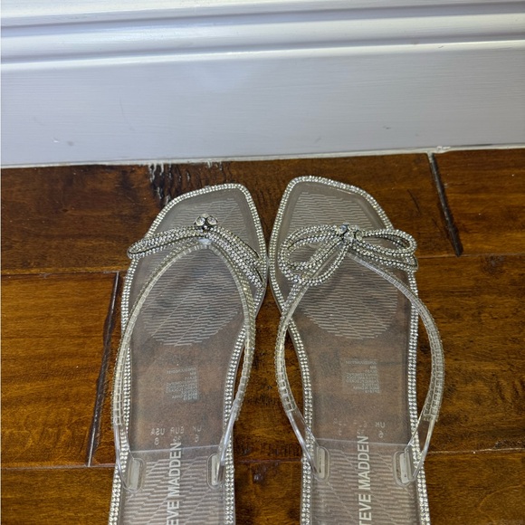 Steve Madden Juned Rhinestone Bow Flip Flop Flat Sandle - Picture 8 of 8